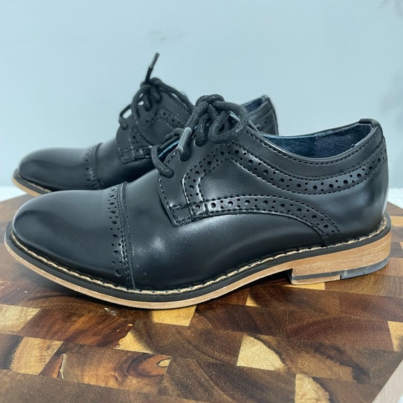 Bruno Marc Dress Shoes Boy size 10 - Picture 1 of 10